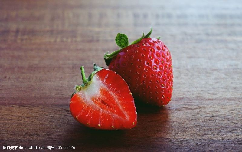 柠果草莓