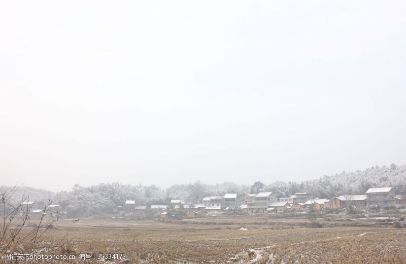 春季背景图片冬天的乡村田野