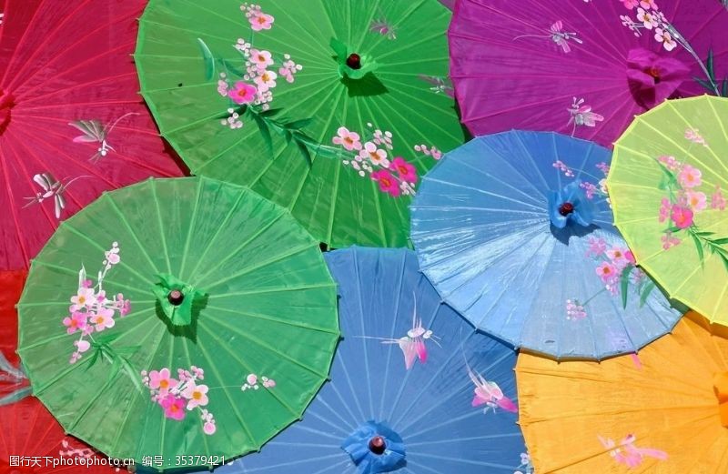 五彩缤纷的油纸伞