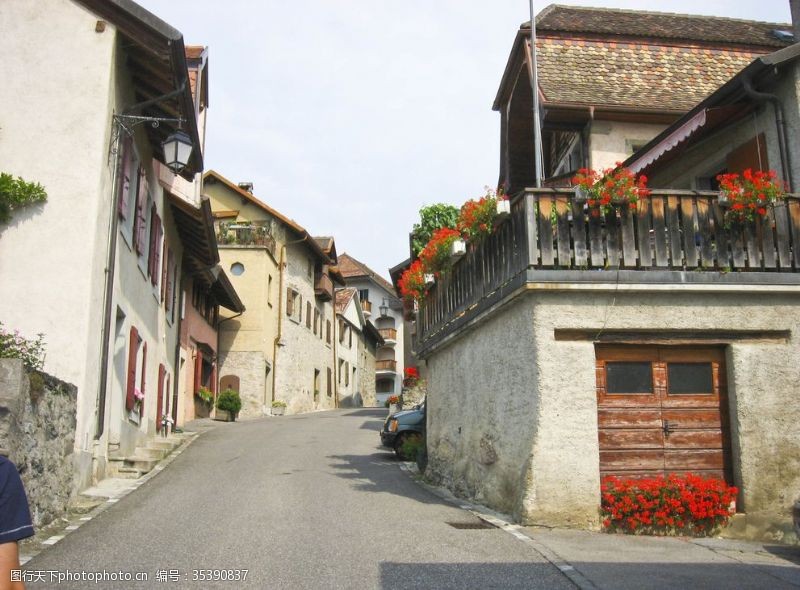 狭窄瑞士的村庄