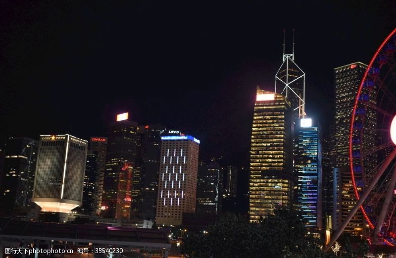 维多利亚港的夜景繁华的香港夜景