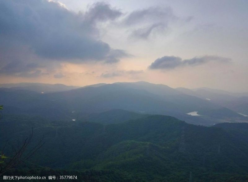 登山爬山大山