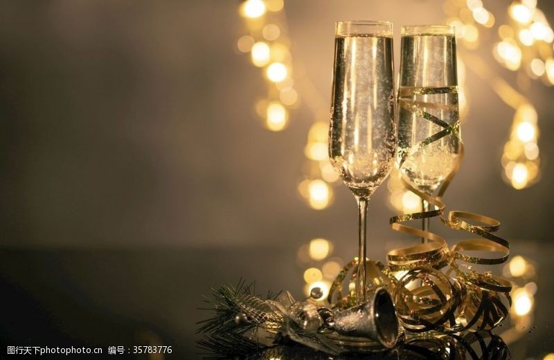 金色铃铛圣诞酒杯