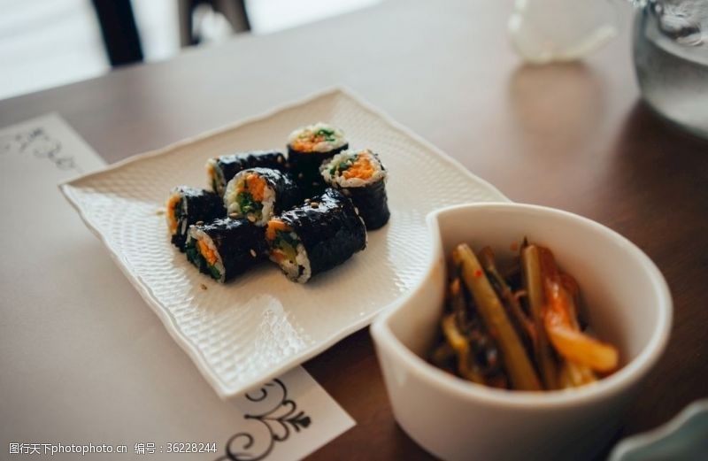 小饭桌韩式料理紫菜包饭