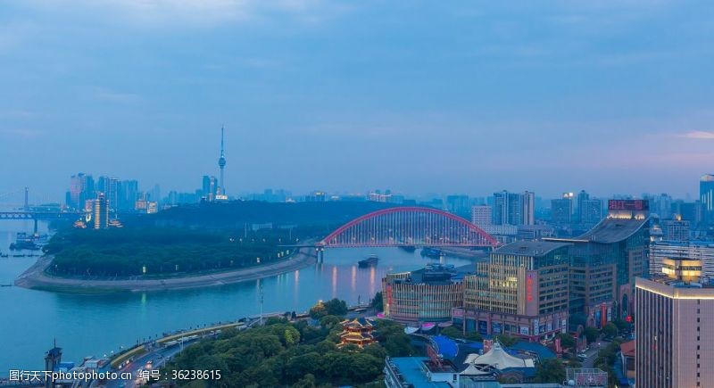 高空俯拍武汉城市建筑风光