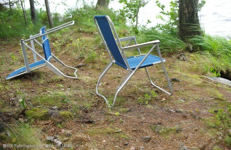 椅子壁纸风暴风吹有风露营的椅子