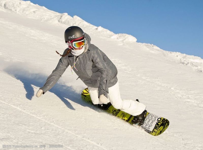 登山挑战滑雪运动滑雪板