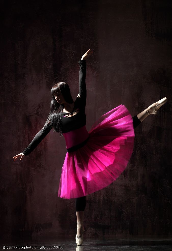 芭蕾舞演员现代芭蕾舞