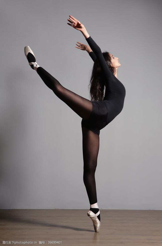 芭蕾舞演员现代动感舞者