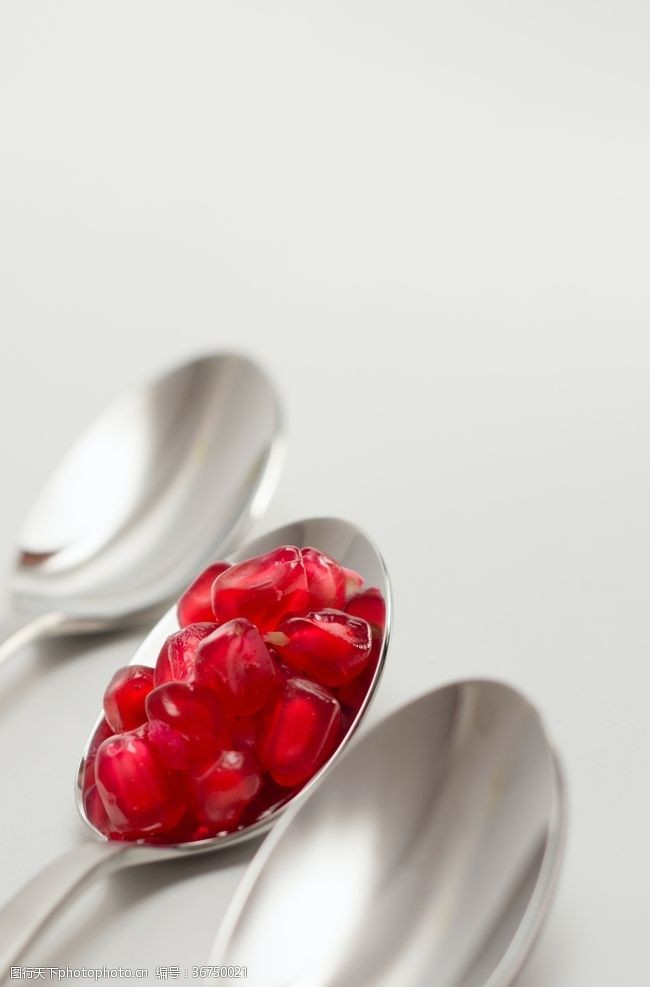 小饭桌水果石榴勺子