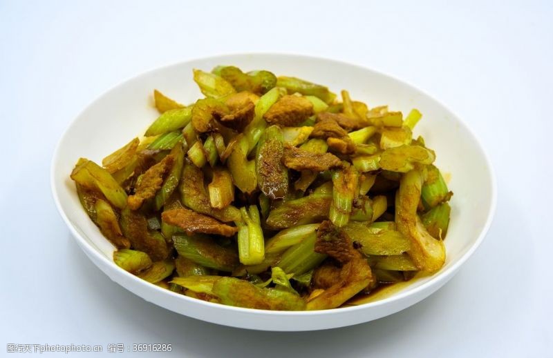 绿色食品芹菜炒肉