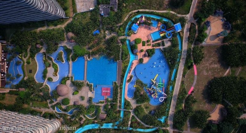 泰国建筑游泳池俯视图