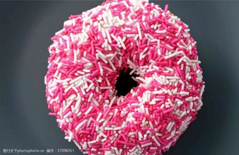 粉色海报粉色甜甜圈