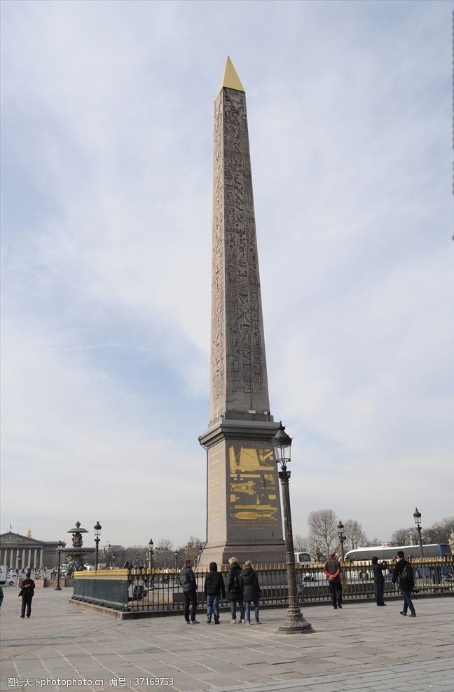 法国著名建筑法国巴黎广场方型碑