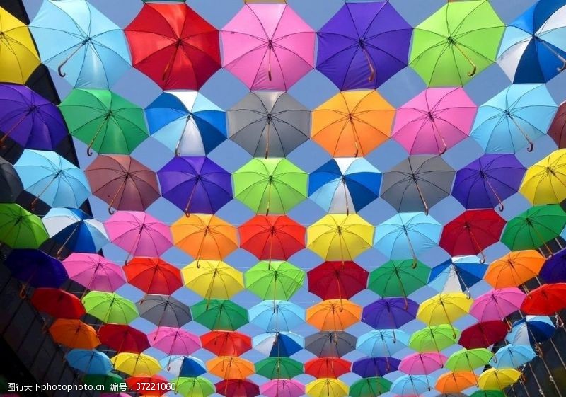 节日庆祝彩色雨伞