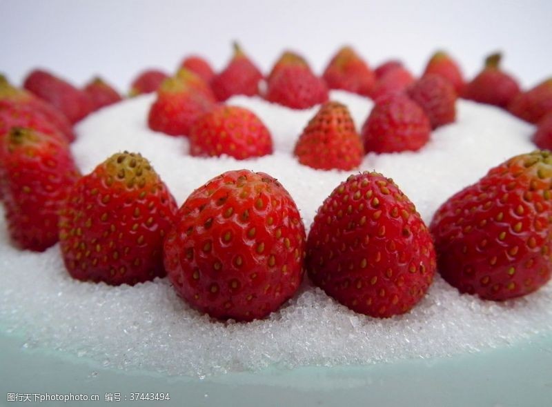 饮品素材草莓蛋糕