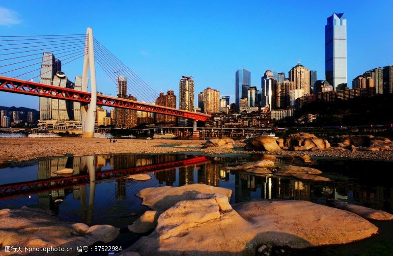 吊桥重庆城市风光