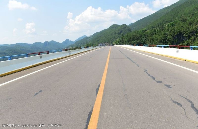 野外运动道路汽车素材