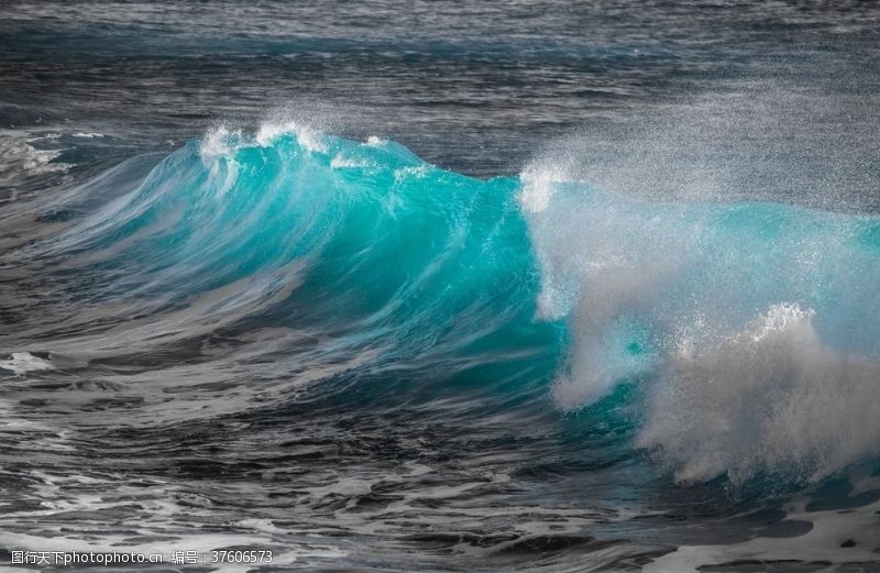 马尔代夫沙滩浪花海浪波涛波浪