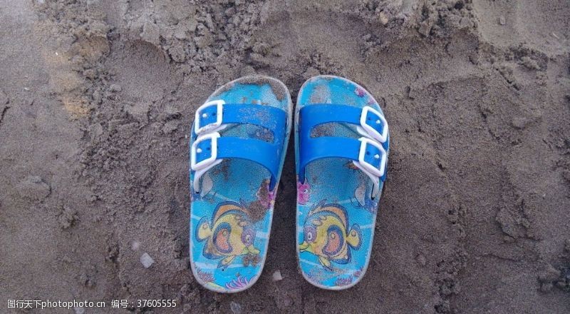 童鞋沙滩鞋拖鞋人字拖平拖
