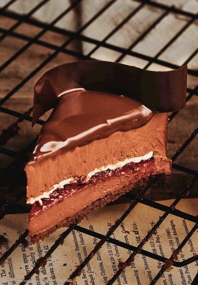 巧克力酱三角蛋糕