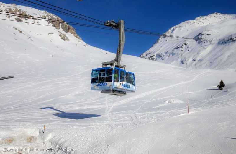 滑雪场滑雪运动滑雪板