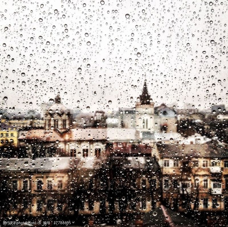 下雨天玻璃窗水珠窗外景色