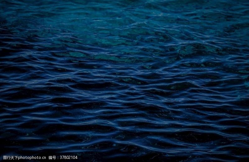 清澈的水海洋蔚蓝海水