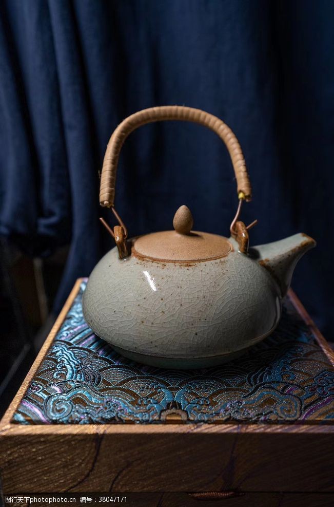 茶韵陶瓷茶壶