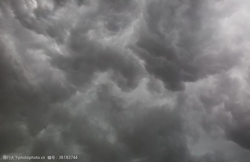 暴雨暴风雨阴天雨天天空素材