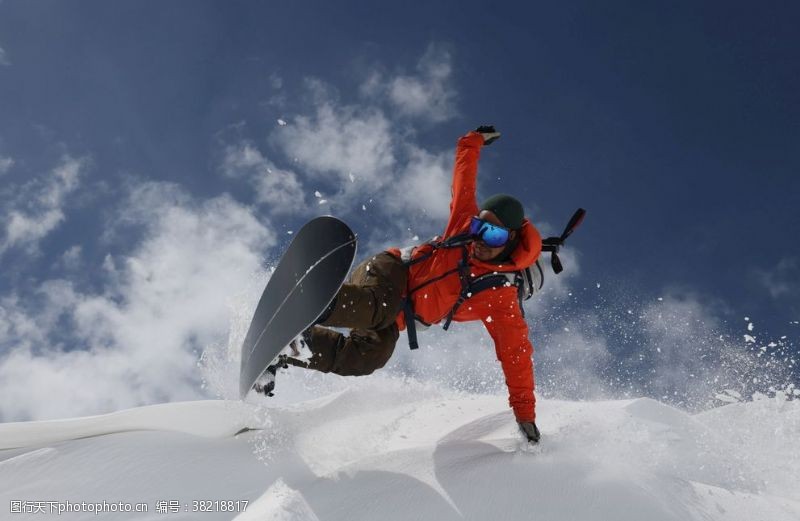 登山挑战滑雪运动员