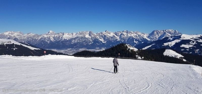 登山文化滑雪图片