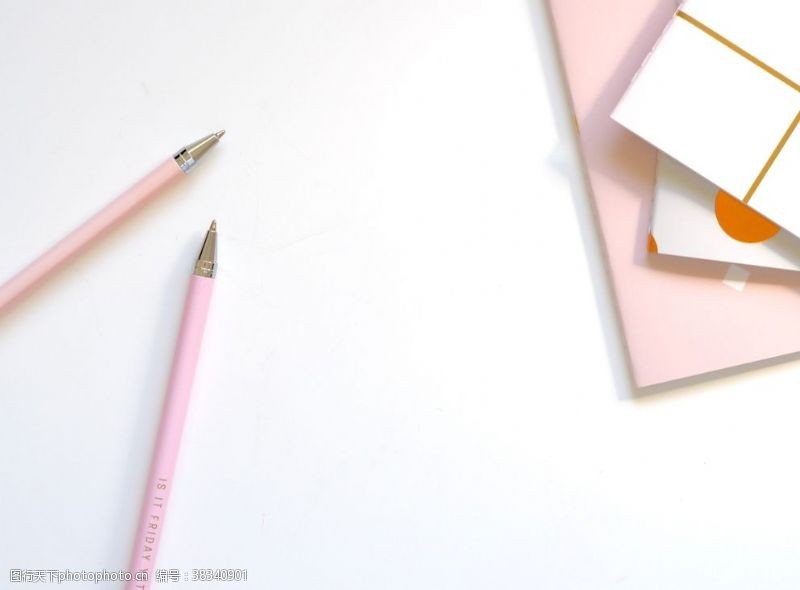 彩色铅笔粉色铅笔
