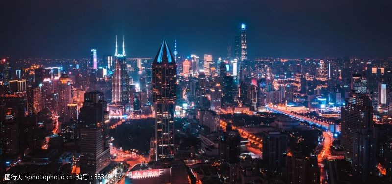 东方金子塔上海夜景