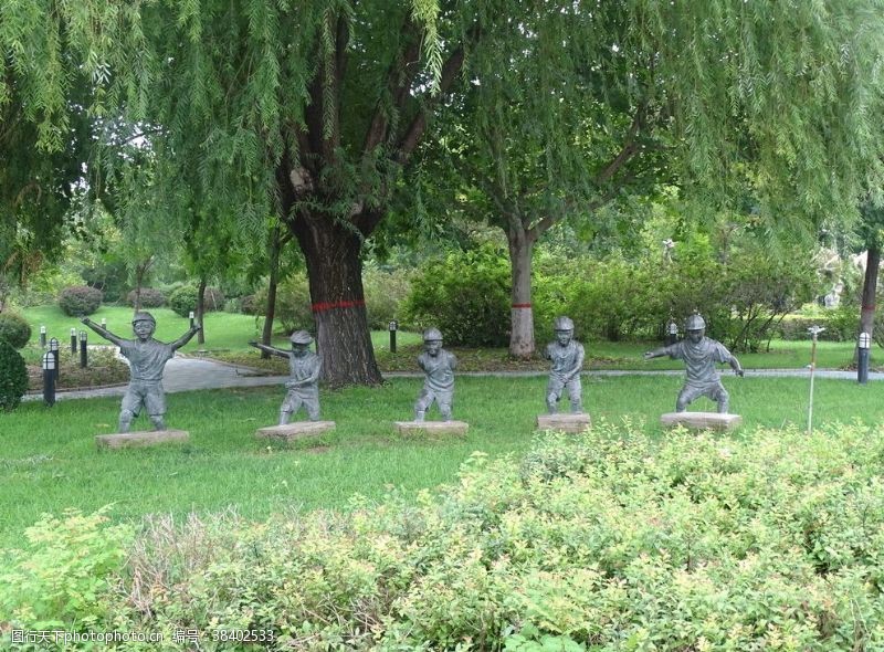 几里公园里的几个雕塑