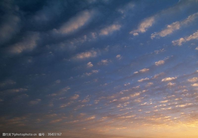 夕阳红天空蓝色天空