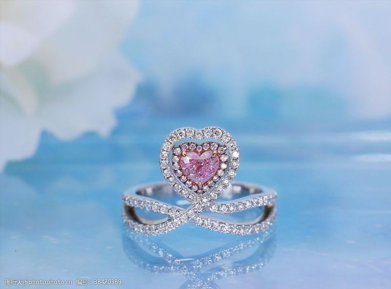 奢华水晶钻石戒指钻戒