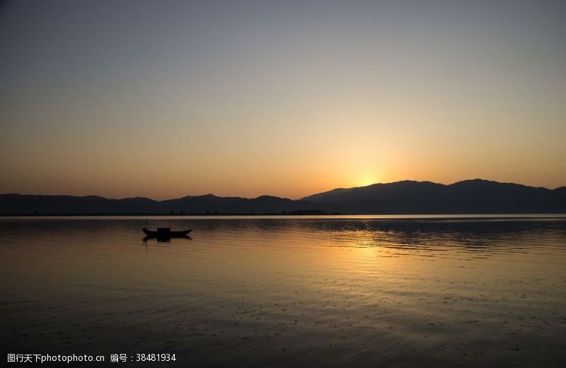 八大山人洱海日出