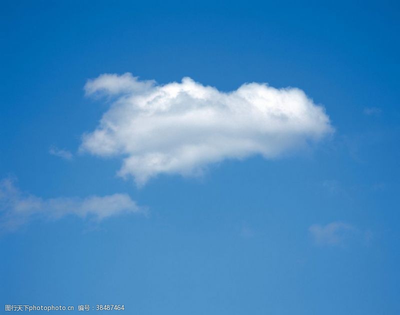 蘑菇云蓝天白云