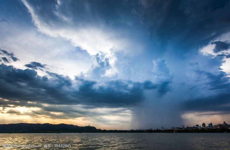 雷峰塔西湖