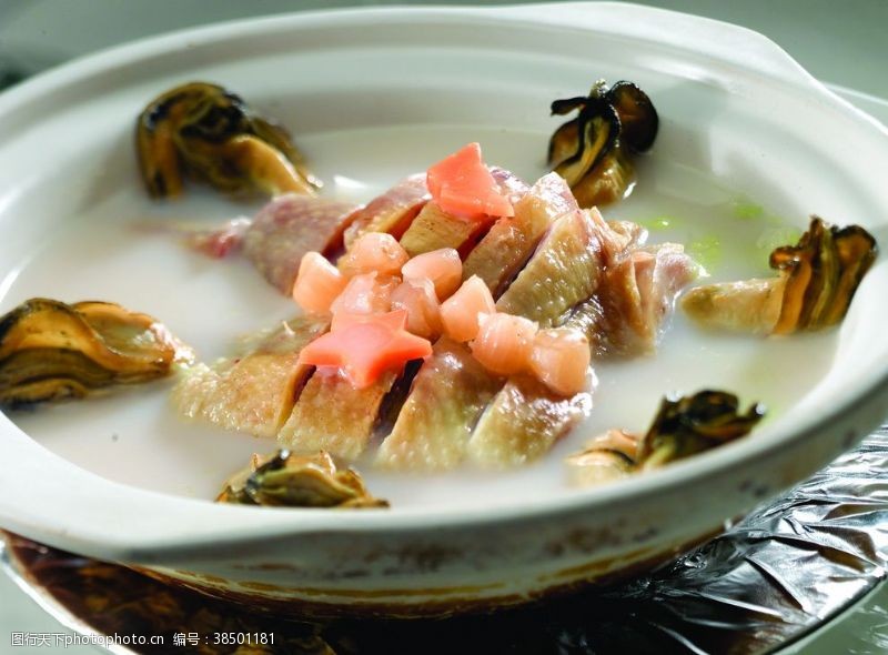 砂锅虾蚝干咸鸡煲白菜