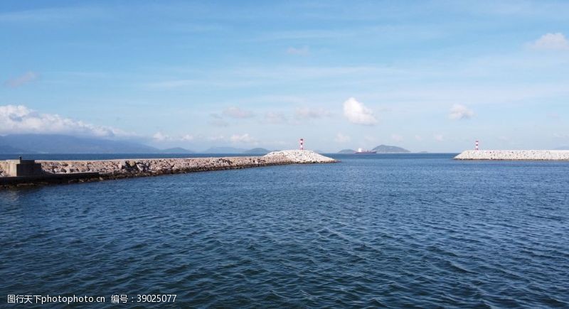 远眺珠海桂山岛海豚湾航拍海洋图片