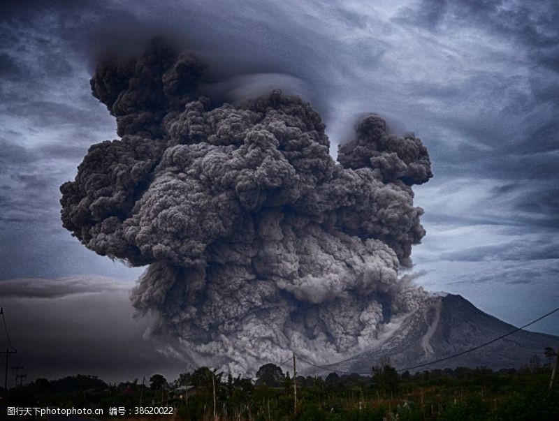 自然闪电火山