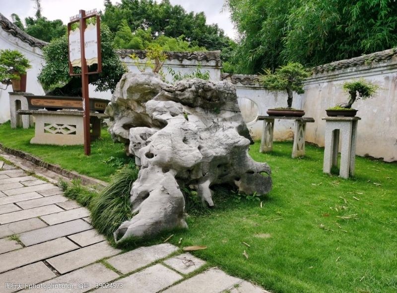 贵州旅游景区艺术石头图片