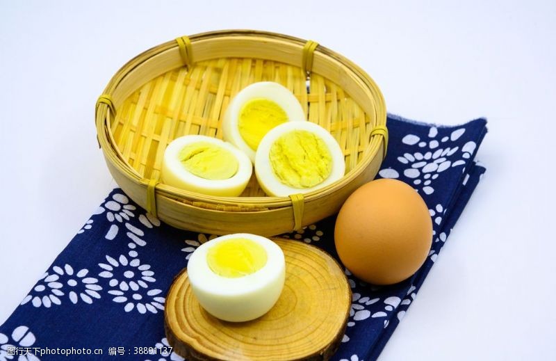 木托盘煮鸡蛋