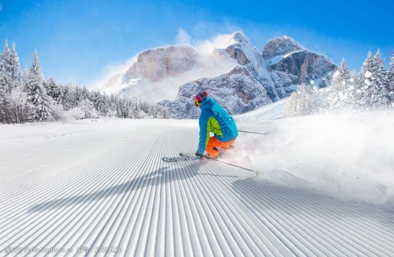 登山宣传滑雪图片