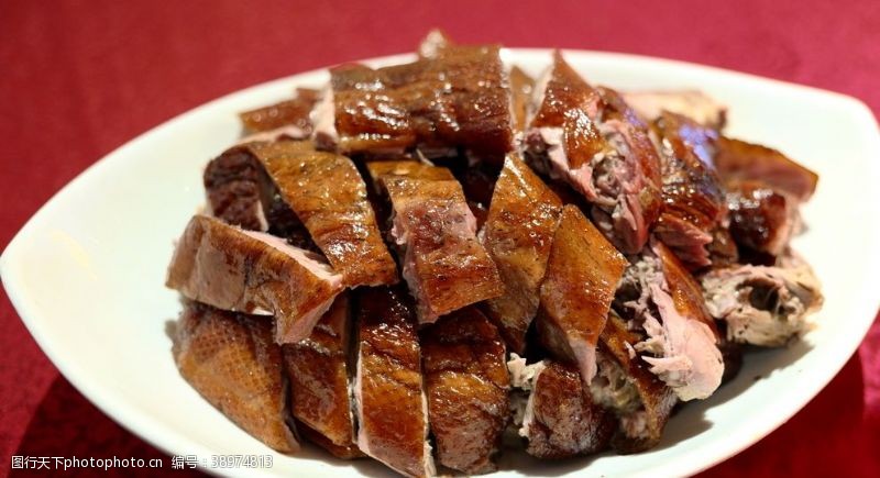 红烧猪肉粉烤鸭图片