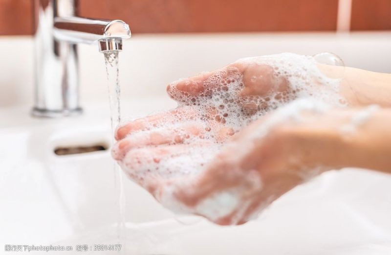 洗手池洗手图片