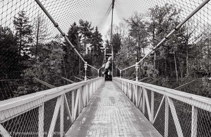 吊桥桥梁黑白墙画背景素材图片