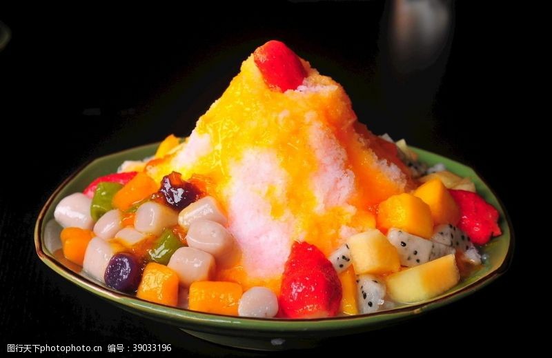 夏日甜品冰炒水果图片